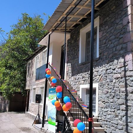 Legend Guest House Yekhegis Exterior foto