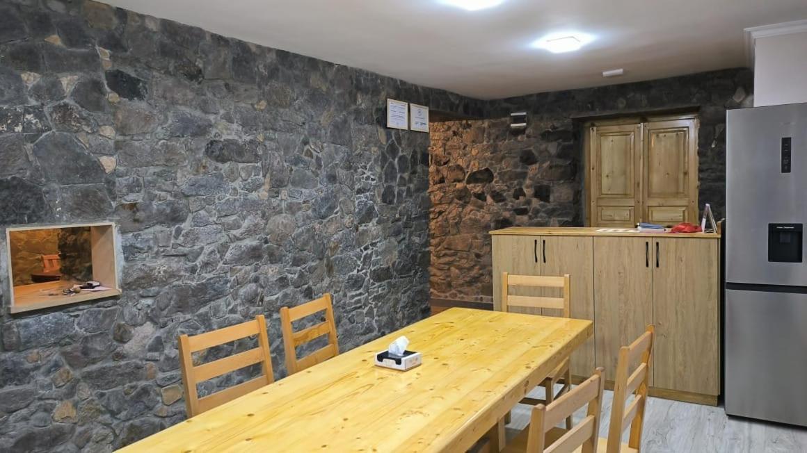 Legend Guest House Yekhegis Exterior foto